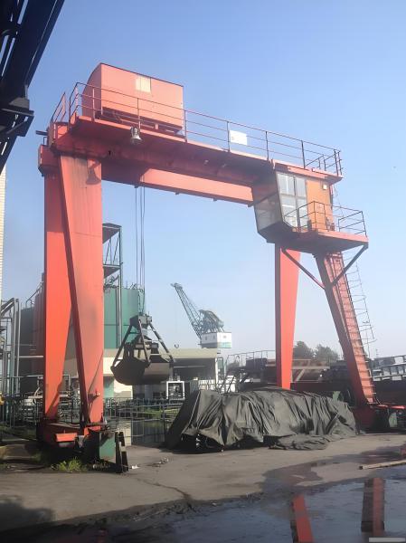 MZ型5~10吨双梁抓斗门式起重机